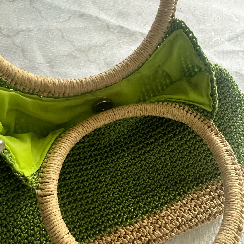 Green and Tan Woven Handbag - Picture 2 of 4